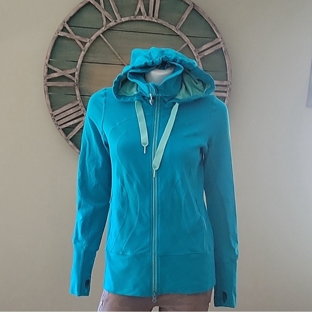 Lululemon turquoise Stride Hooded Jacket